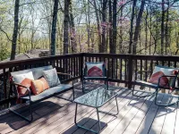 Charming 4-bedroom home with Hot Tub and Pool Table in Massanutten Resort Hotels in Massanutten