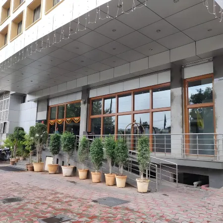 Hotel Saptagiri