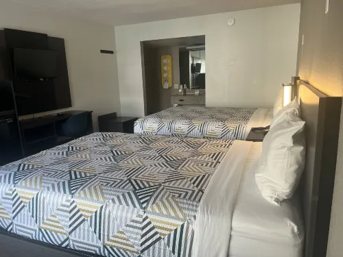 亞利桑那格蘭岱爾 6 號汽車旅館