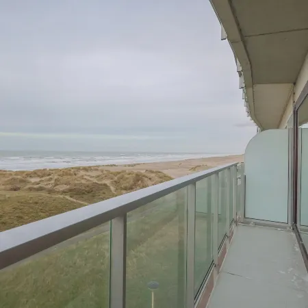 Studio by the Sea in Belgium with Beach Access