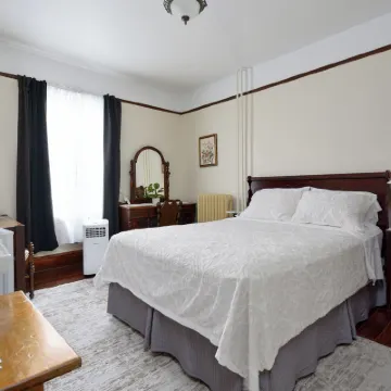 Royal Hotel Sydney Hotels near Cossit House Museum