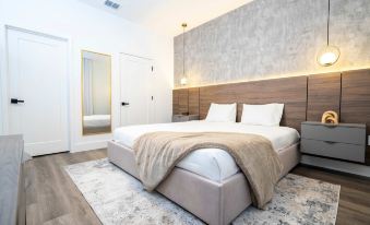 5BR Home With Private Pool Themed Decor