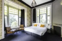 Rijksmonument Hotel de Sprenck Hotels near De Veersche Poort