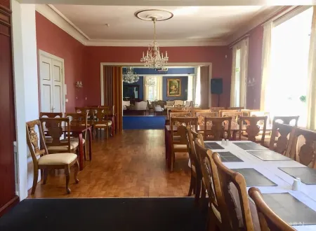 Trudvang Gjestegaard Отели в г. Ларвик