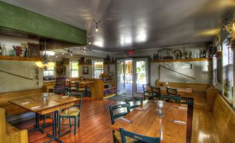 Crowsnest Vineyards Guesthouse
