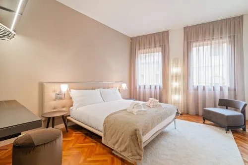 GuestHost - San Fermo Luxury Apartment - Condos