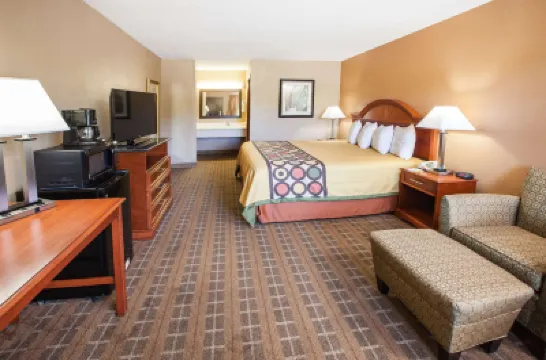 Super 8 by Wyndham Clinton Hoteles en 