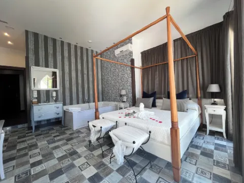 本託米茲陽台酒店