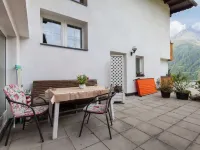 Spacious Apartment in Längenfeld Near Ötz Valley Alps - parkir