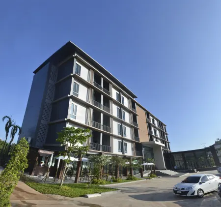 Boondara Boutique Hotel Отели рядом с Аэропорт Накхонханом