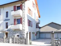 Les Z'hirondelles Hotels near Castle of Annecy (Chateau d'Annecy)