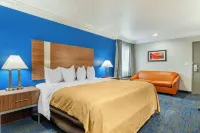 Quality Inn & Suites Vacaville - parking