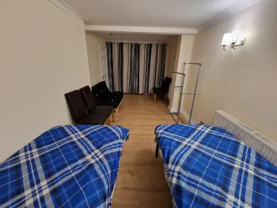 Rooms with Shared Bath Kitchen Parking