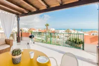 Artemide: Mansarda Vista Mare - Meerblick