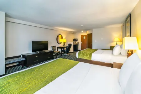 Comfort Inn & Suites Отели рядом с достопримечательностью «Tunnels Of Moose Jaw»