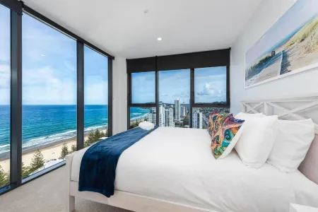 Luxury 3 Bedroom Ocean View Apartment