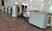 3Bed Full House - Free Parking - Family Friendly!