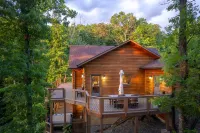 Luxury 3/2.5 Cabin: Lake Views, Theatre+GameRoom!