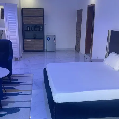 Bi-Hotel 1