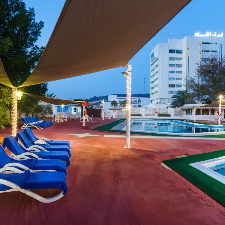 Al Falaj Hotel