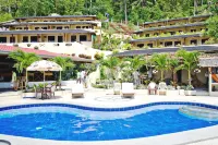 Oriental Sabang Hill Resort - Swimmingpools