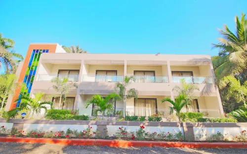 Hotel Anil Farmhouse Gir Jungle Resort فنادق في Junagadh