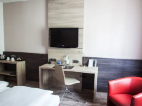 ホテル カスタニーンホフ エルディングのホテル