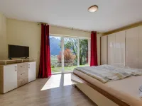 Sunlit Apartment Near Ski Area in Walchen - Pysäköinti