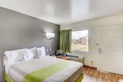 Studio 6 Midwest City, OK - Oklahoma City Hotels in Del City