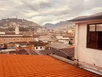 Friends Hotel & Rooftop - Historic Center & Museums - Scenic
