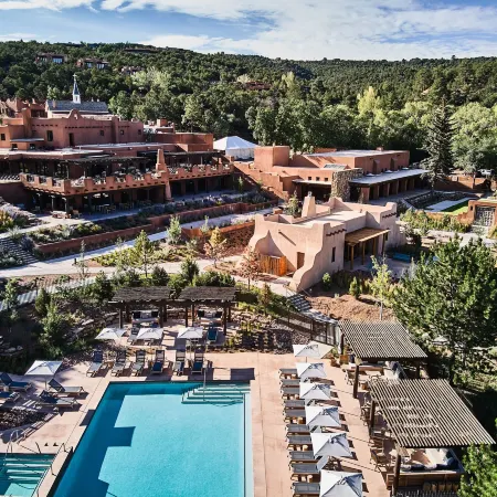 Bishop's Lodge, Auberge Collection