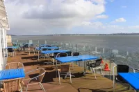 WatersEdge Hotel Hotels in Cobh