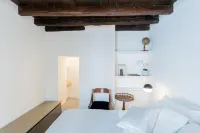 Co-C933-Pvol10a1 - Shades of Como with Private Terrace