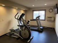 Super 8 by Wyndham Green Bay Near Stadium - Gym