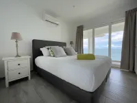 VallonEnd Beachfront Villa with Excellent View Hotels in Port Glaud