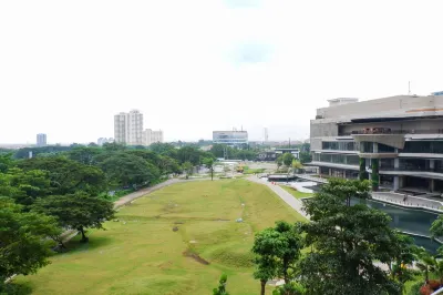 Serene Exclusive Modern Studio Apartment at Grand Sungkono Lagoon Hotels in 