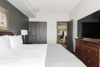 Premier Residence - Fort McMurray Hotel di Wood Buffalo