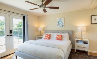 Relax at the 3BR Tranquil Oasis in Palm Springs