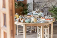 Curolla Petit Hotel - breakfast