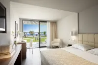 Lichnos Beach Hotel & Suites