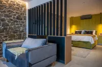 Opal Executive Suites - balcón