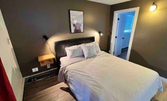 One Bedroom Condo Near Whyte Ave