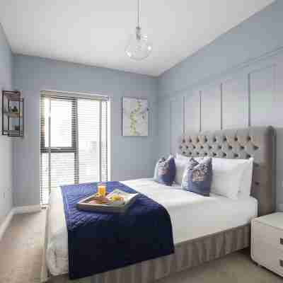 Elliot Oliver - Luxurious Two Bedroom Apartment in the Docks Rooms