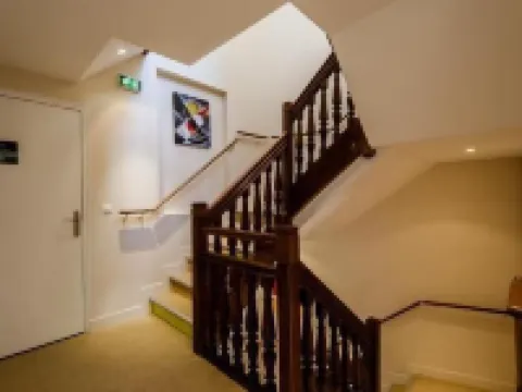 Logis Hotel - le Petit Bellon Hoteles en Senlis