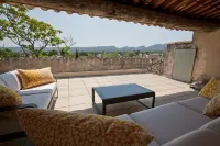 Maison Hache Hotels in Plan-d'Orgon