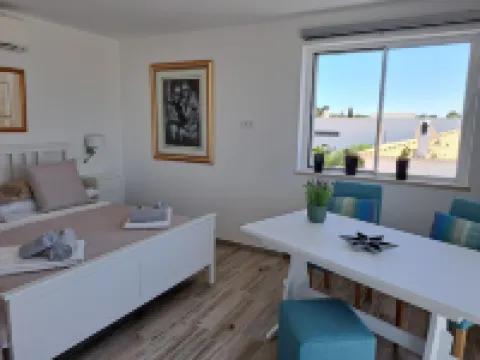 Amigos Para Sempre - Guesthouse Hotels in Ferragudo