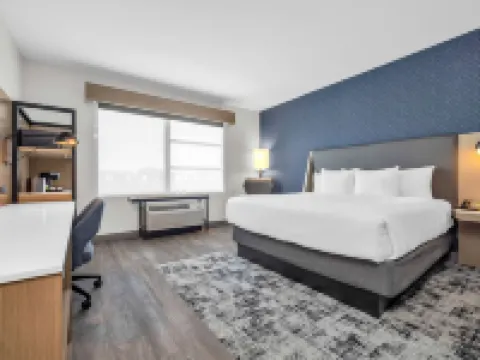 La Quinta Inn & Suites by Wyndham San Jose Airport-Downtown サンノゼのホテル