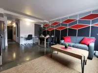 Cameo Hotel and Suites Hotel dekat Saint Patrick's Church