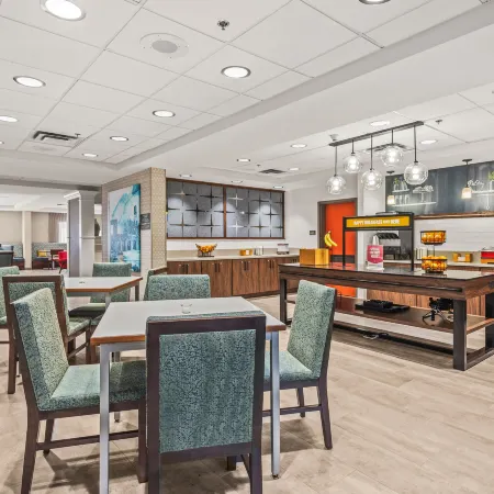 Hampton Inn Columbus-North