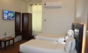 Peral City Hotel